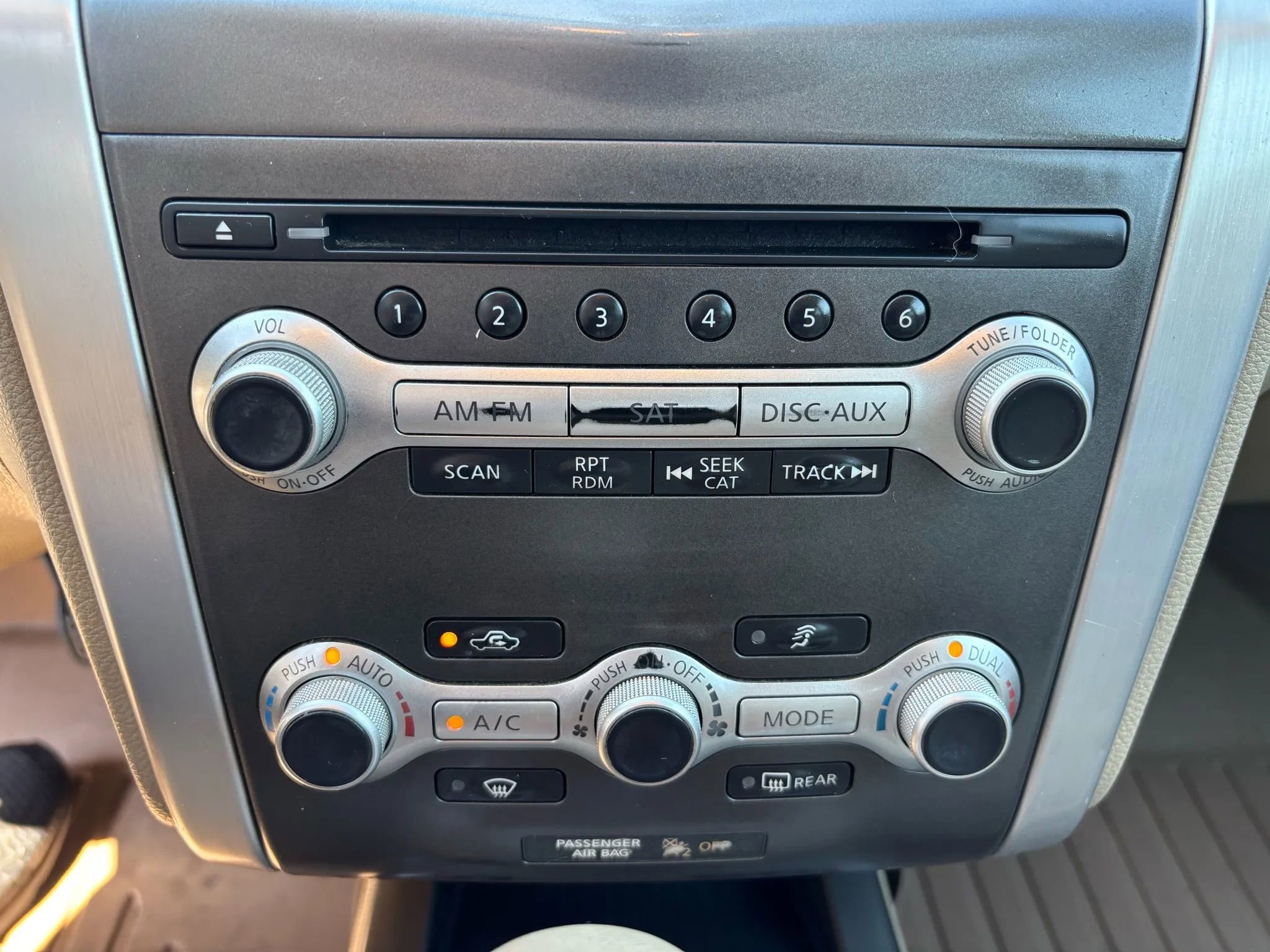 Used 2011 Nissan Murano LE w/ Navigation Pkg image 11