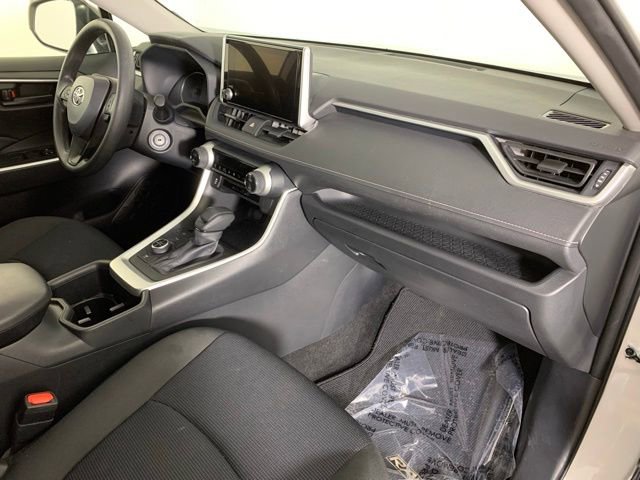 Used 2025 Toyota RAV4 LE AWD/4WD image 23