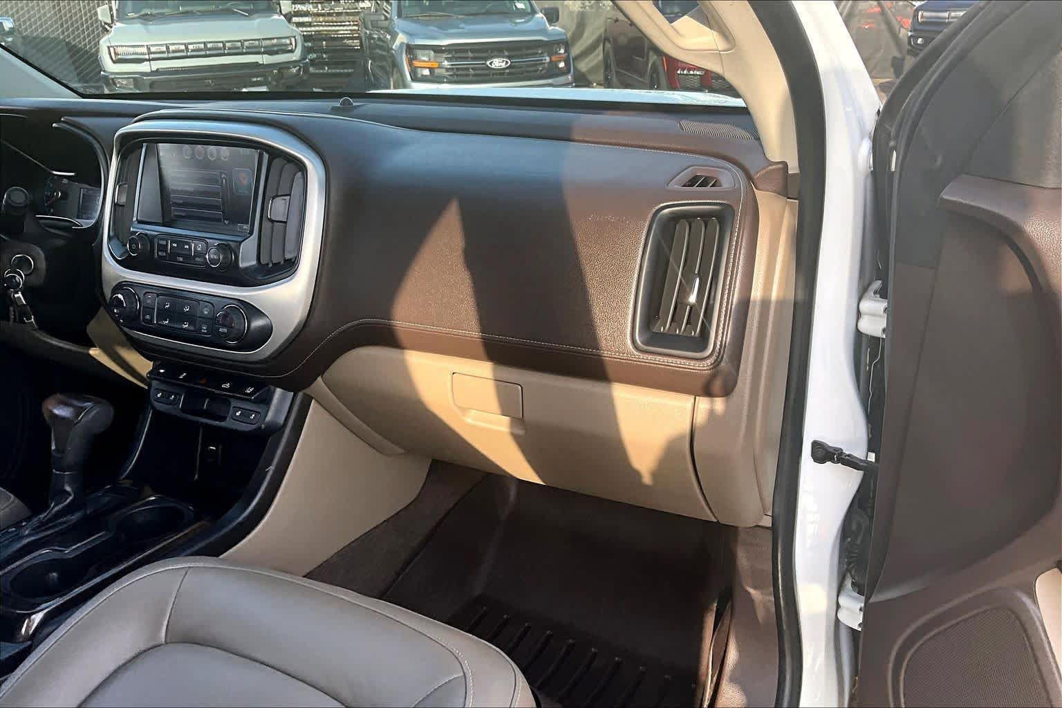 Used 2017 GMC Canyon SLT w/ Driver Alert Package image 19