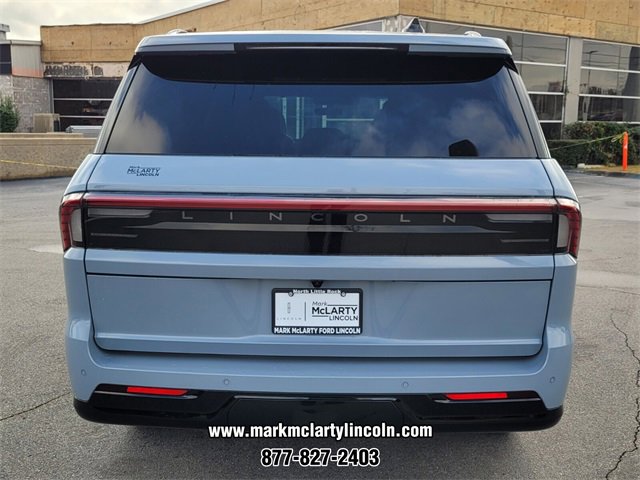 New 2025 Lincoln Navigator L Reserve w/ Jet Appearance Package image 9