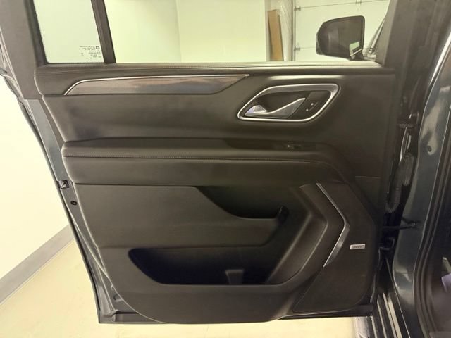Used 2021 Chevrolet Suburban RST w/ Luxury Package AWD/4WD image 26
