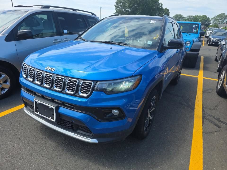 Certified 2025 Jeep Compass Limited AWD/4WD image 3