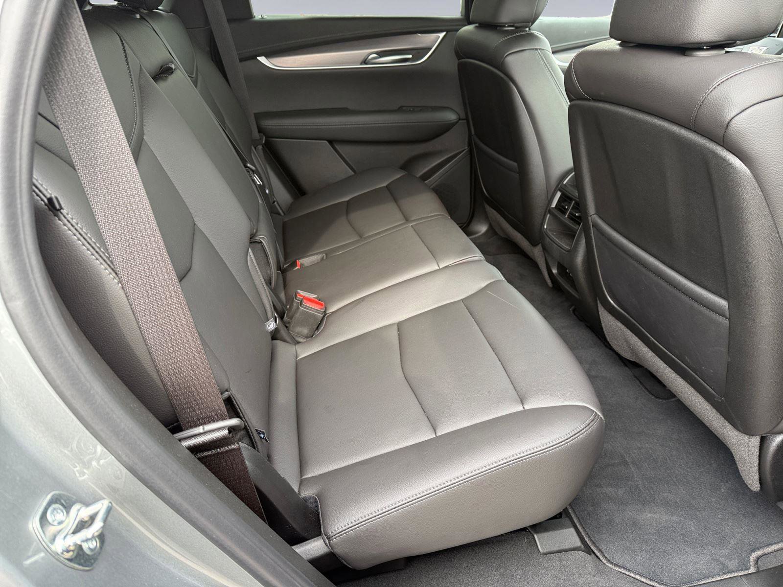 Used 2025 Cadillac XT5 Luxury image 14