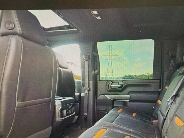 Used 2023 GMC Sierra 2500 AT4 w/ AT4 Preferred Package AWD/4WD image 7