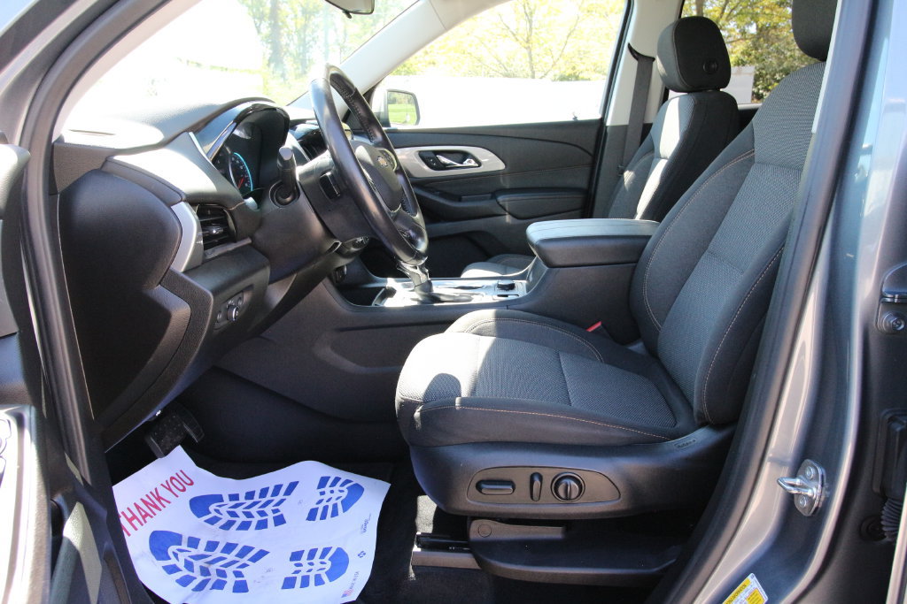 Used 2021 Chevrolet Traverse LT FWD image 15