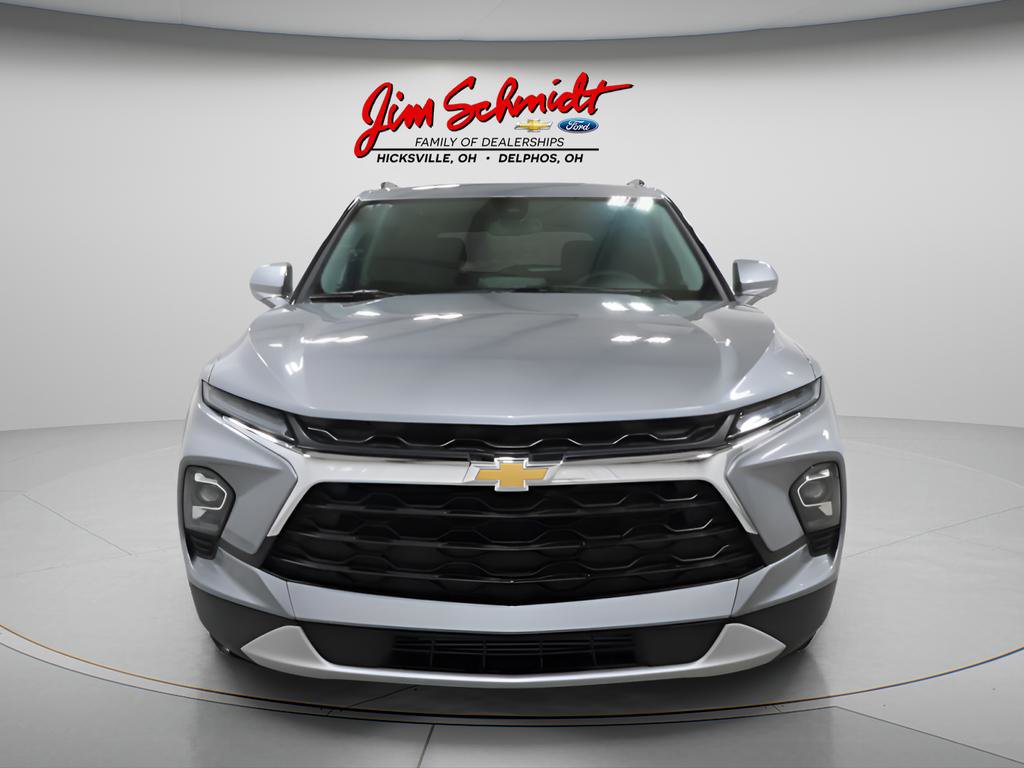 Used 2024 Chevrolet Blazer LT w/ Convenience Package AWD/4WD image 3