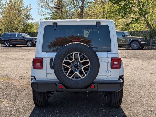 New 2026 Jeep Wrangler Unlimited Sahara AWD/4WD image 4