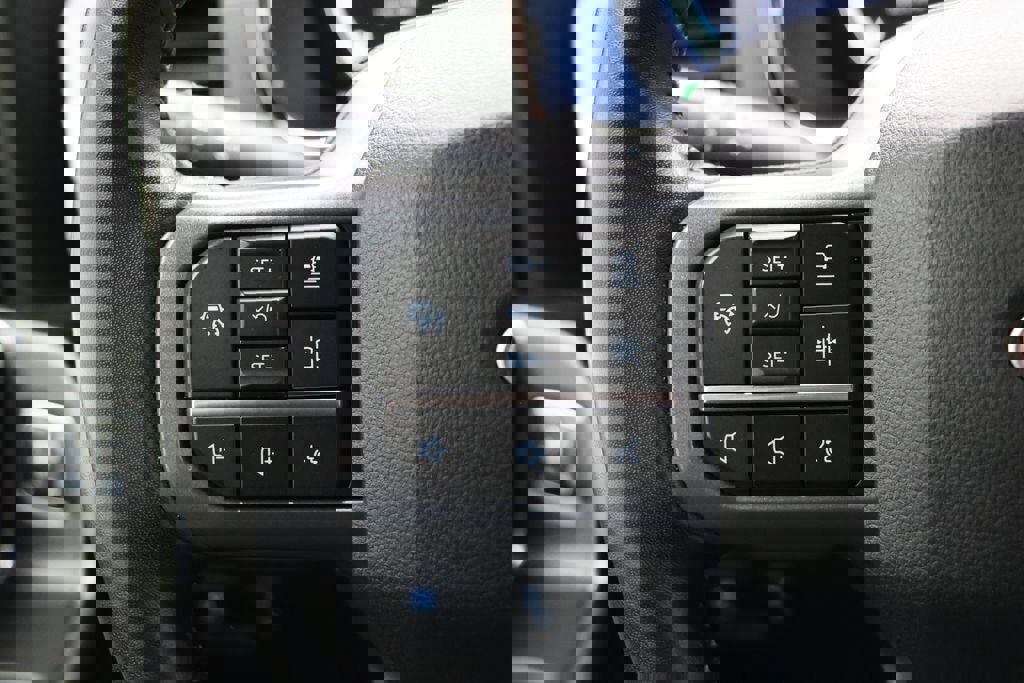 Used 2023 Ford F150 Lariat w/ Equipment Group 502A High image 23