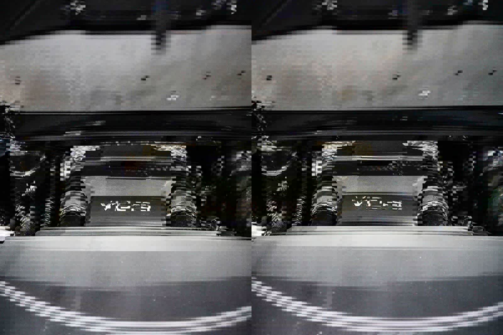 Used 2011 Audi R8 V10 image 40