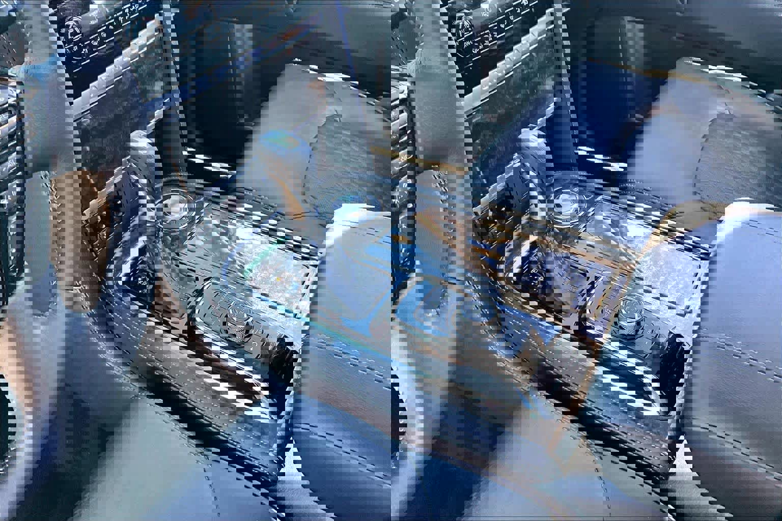 Used 2023 Nissan Armada Platinum w/ Cargo Package image 14