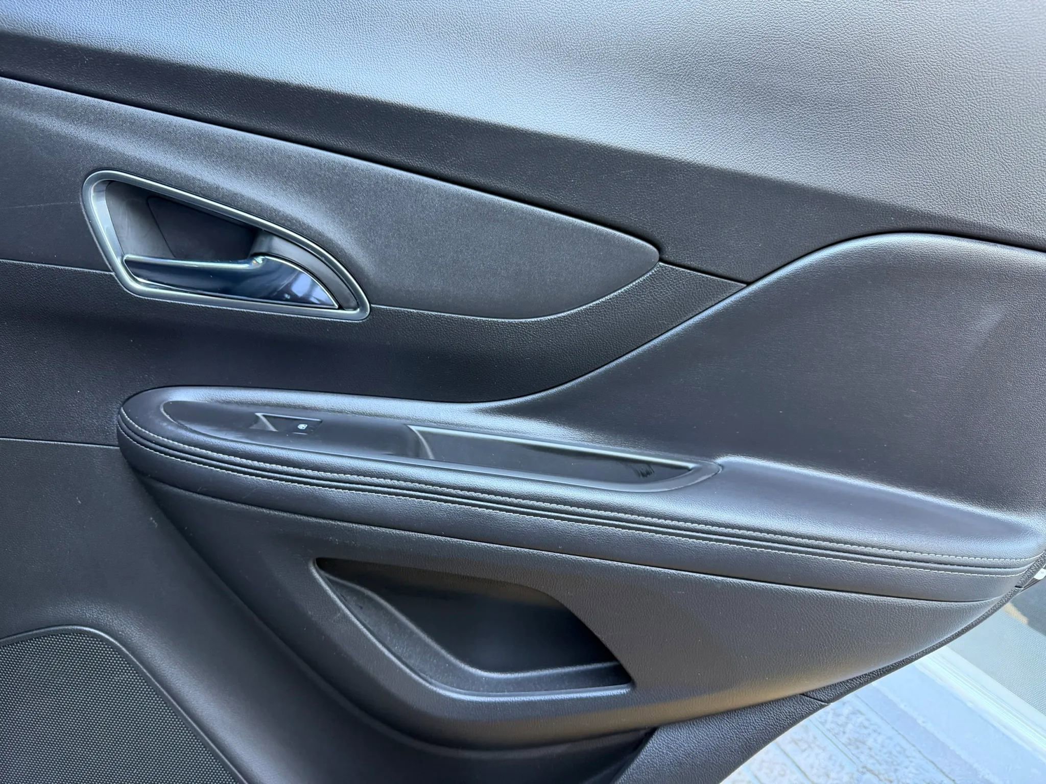 Used 2015 Buick Encore Convenience image 13