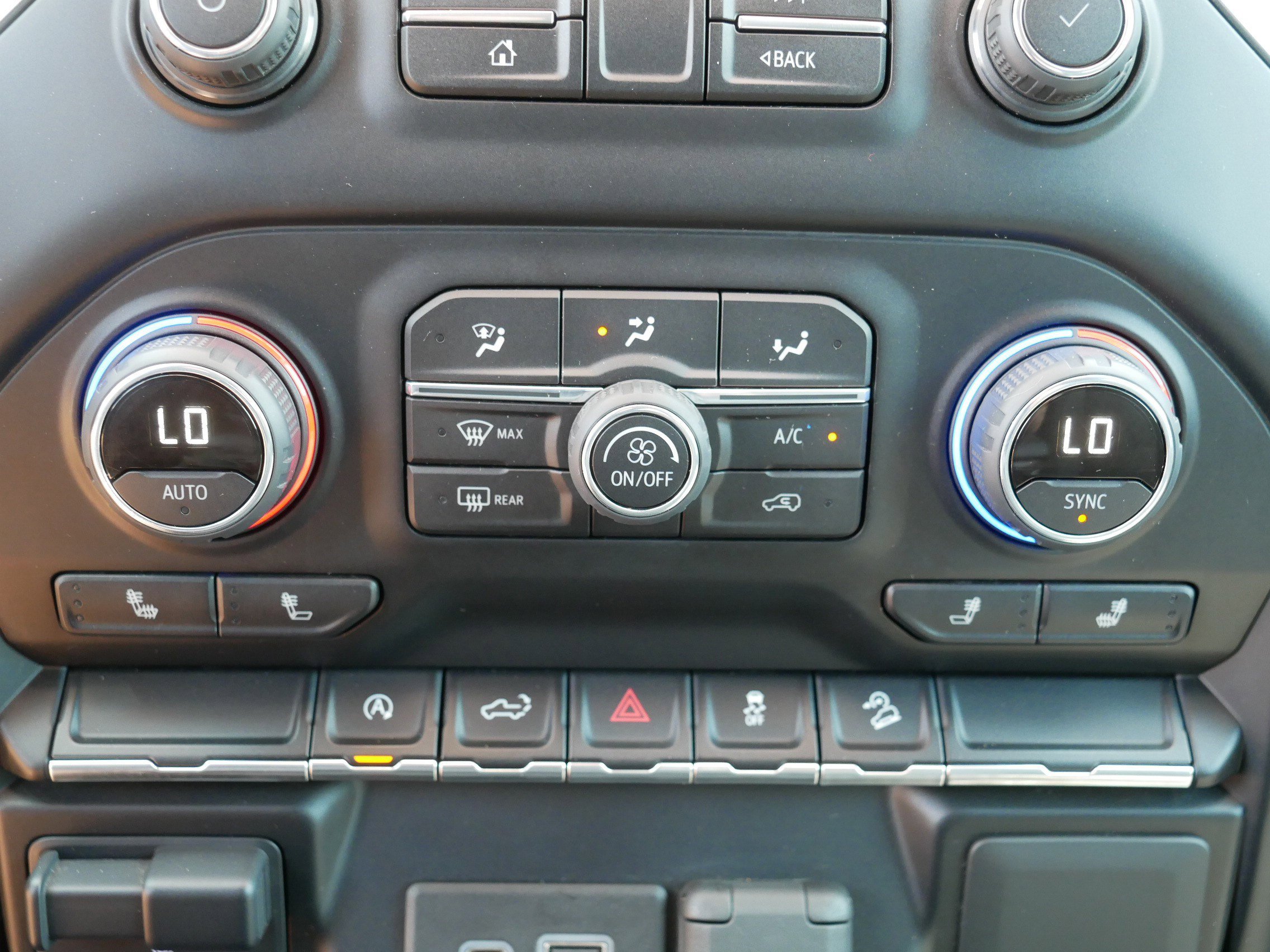 Used 2020 Chevrolet Silverado 1500 RST AWD/4WD image 23