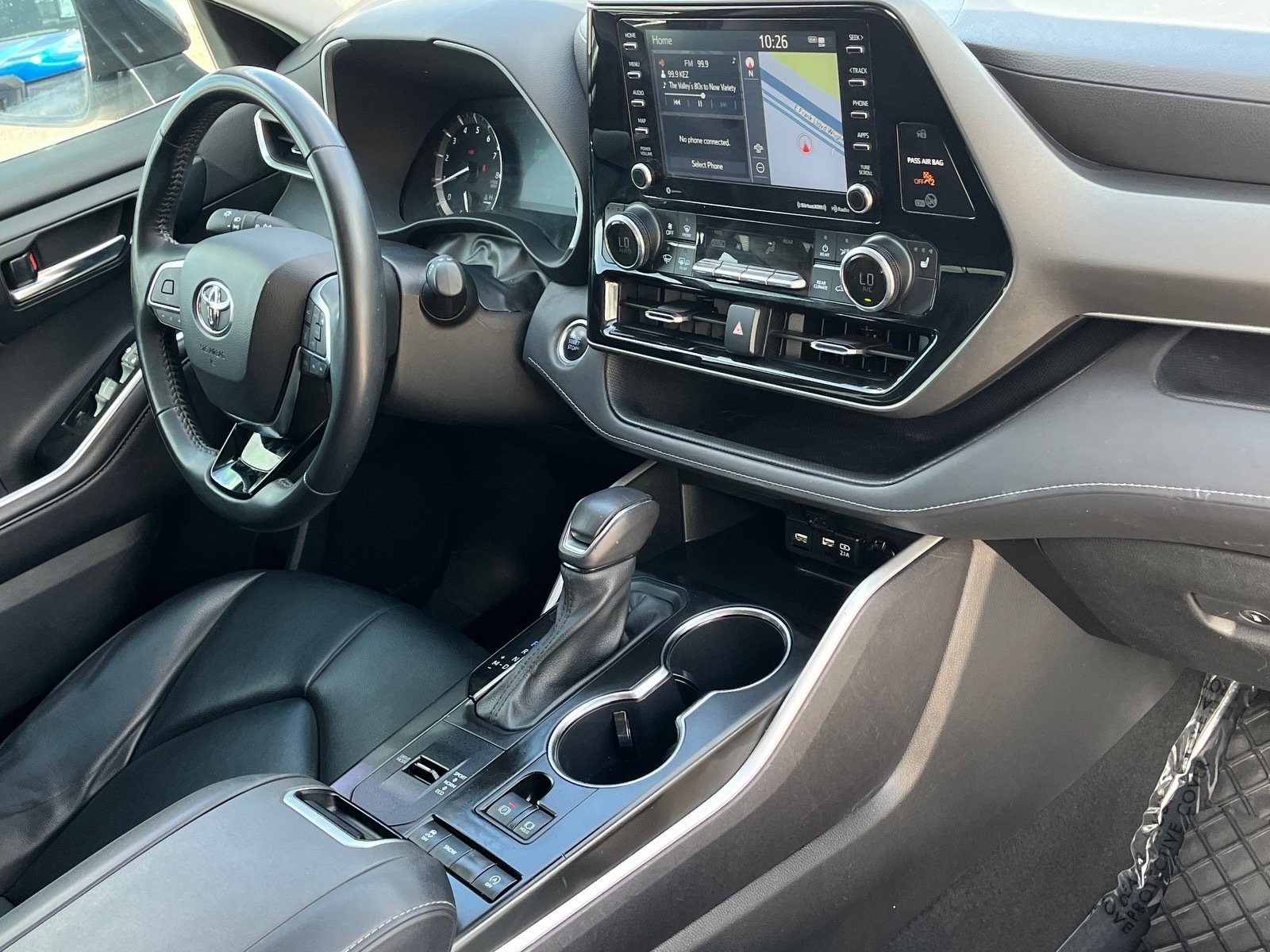 Used 2021 Toyota Highlander XLE FWD image 9