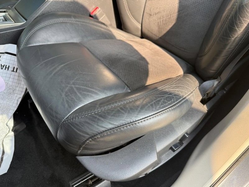 Used 2006 Chrysler 300 SRT8 w/ SRT Option Group II RWD image 17