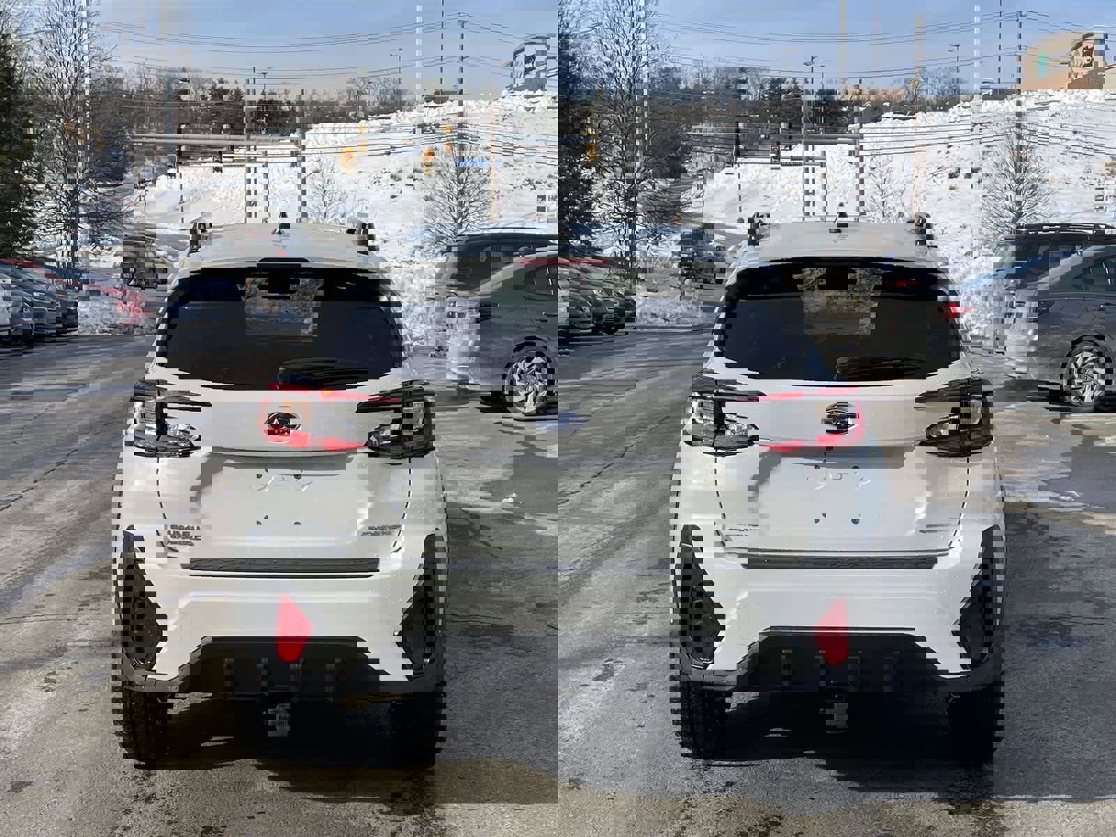 Used 2025 Subaru Crosstrek 2.0i Premium image 4