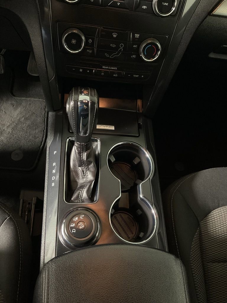 Used 2018 Ford Explorer XLT AWD/4WD image 30