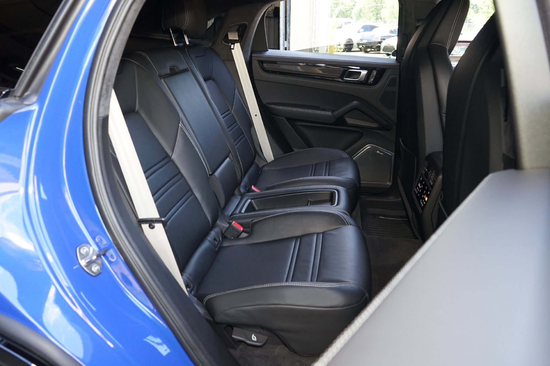 Used 2023 Porsche Cayenne Turbo GT AWD/4WD image 16