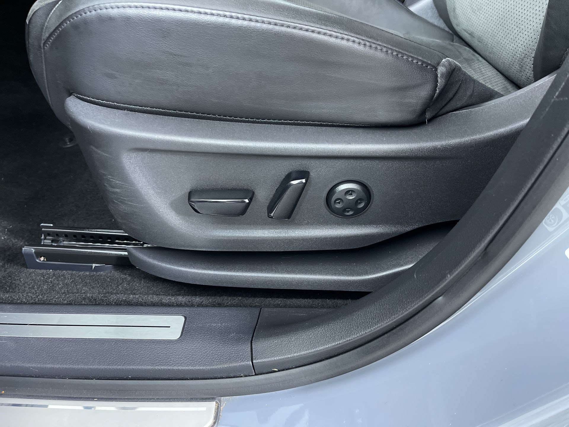 Certified 2024 Nissan Ariya AWD image 13