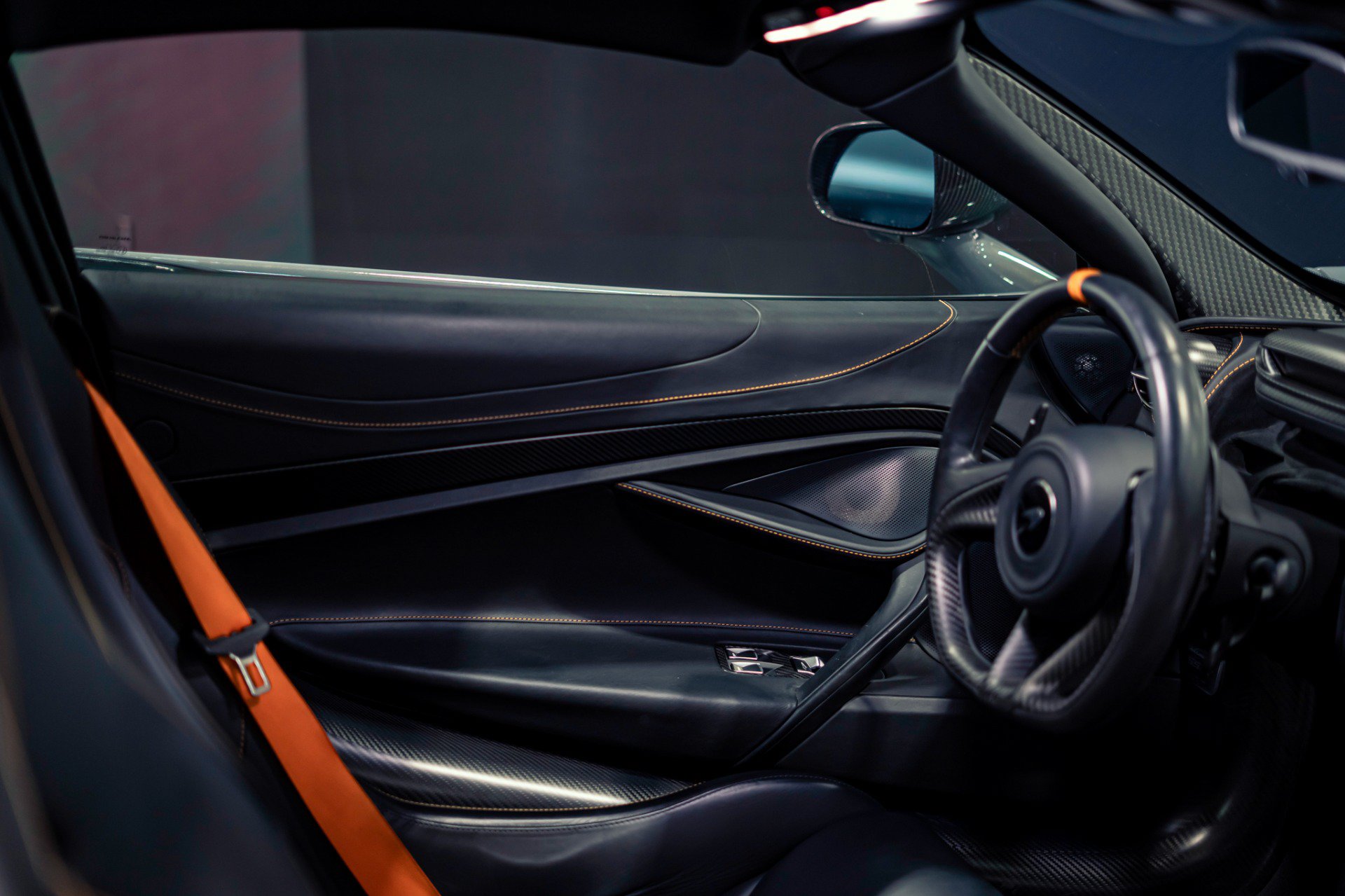 Used 2021 McLaren 765LT RWD image 10
