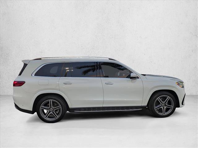 Used 2024 Mercedes-Benz GLS 450 4MATIC image 4