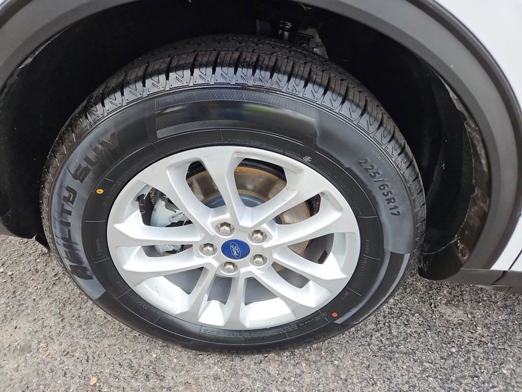 Used 2021 Ford Escape SE image 30