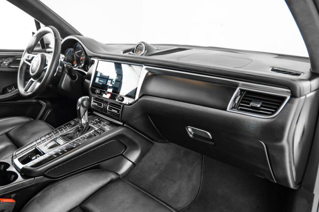 Used 2016 Porsche Macan Turbo w/ Premium Package Plus image 10