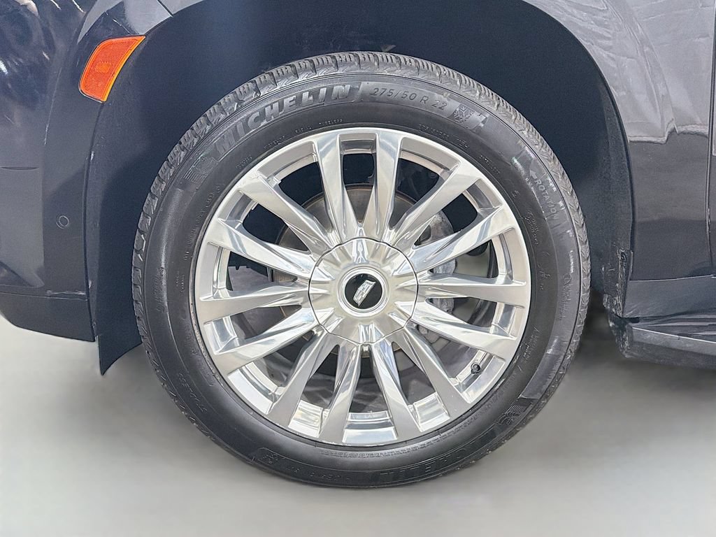 Used 2021 Cadillac Escalade Premium Luxury AWD/4WD image 35