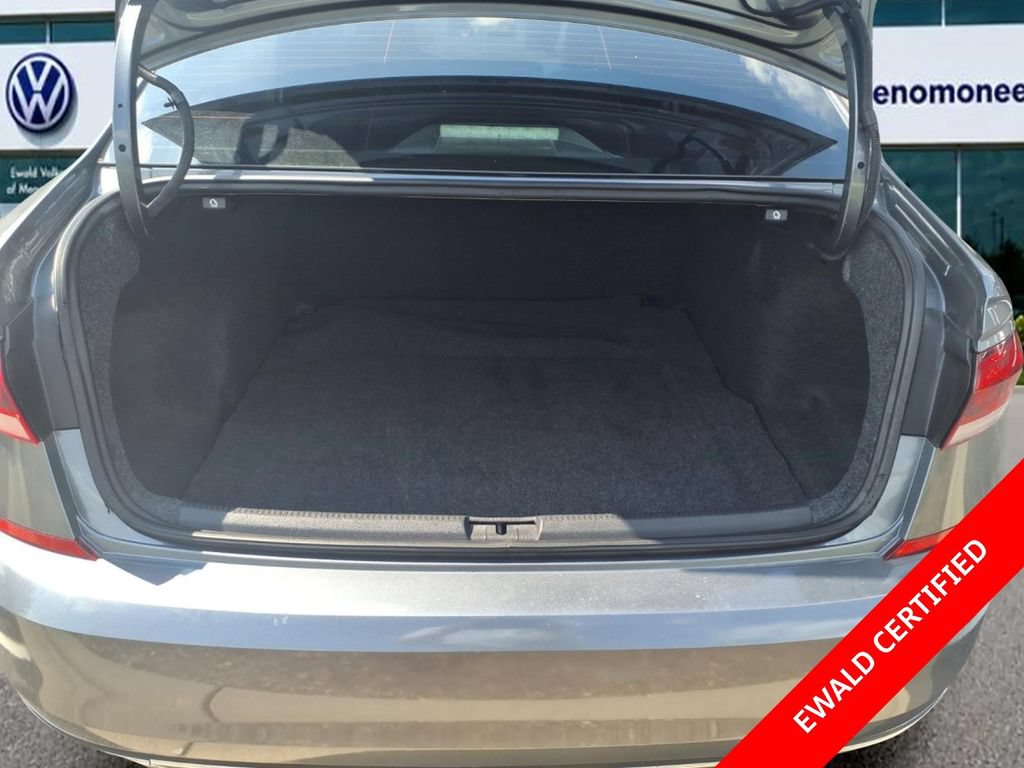Used 2020 Volkswagen Passat 2.0T SE FWD image 23