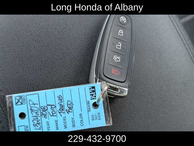 Used 2018 Ford Taurus Limited FWD image 32