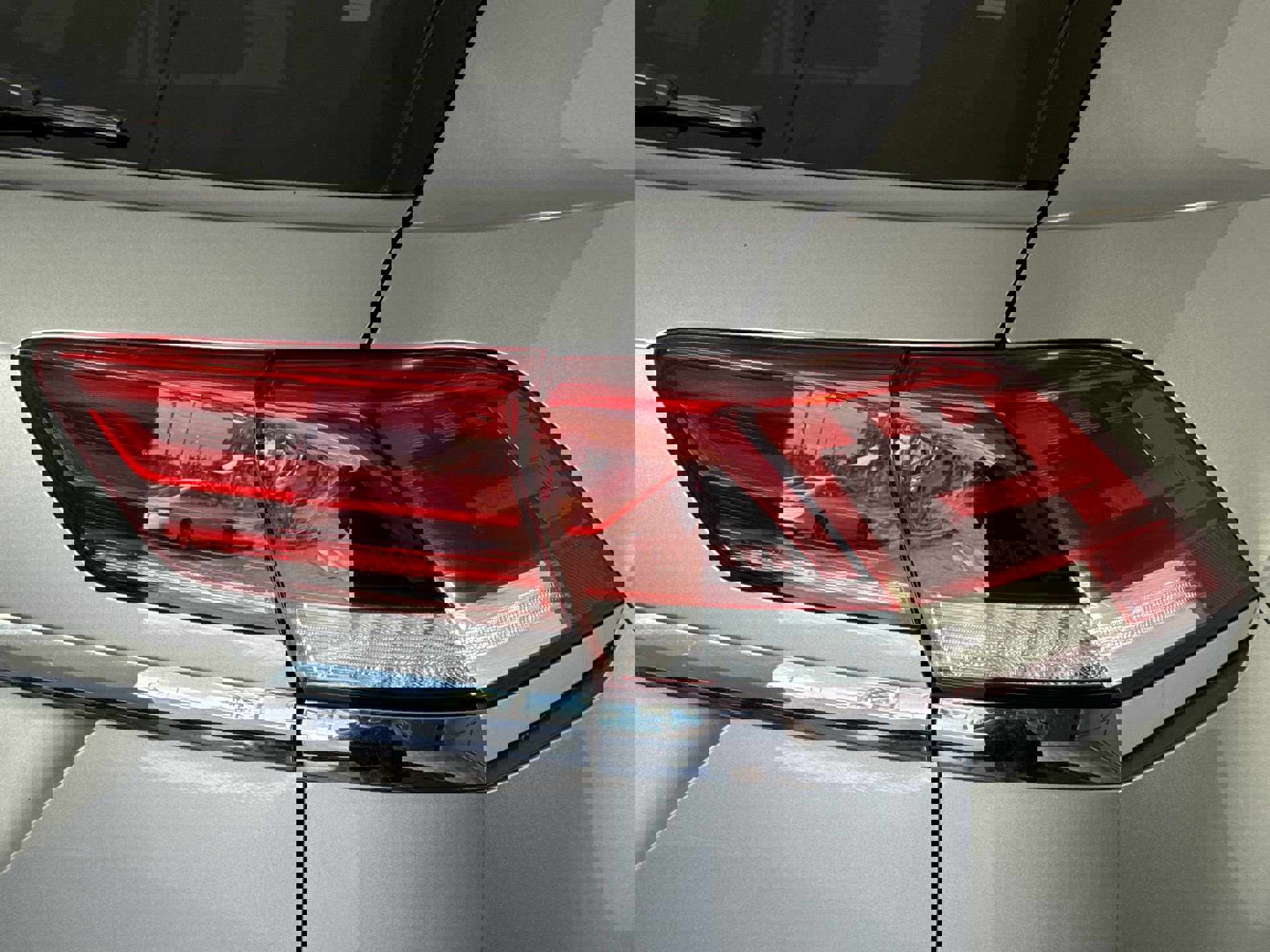 Used 2021 Volkswagen Atlas Cross Sport SEL R-Line image 28