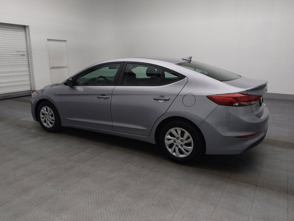 Used 2017 Hyundai Elantra SE FWD image 3
