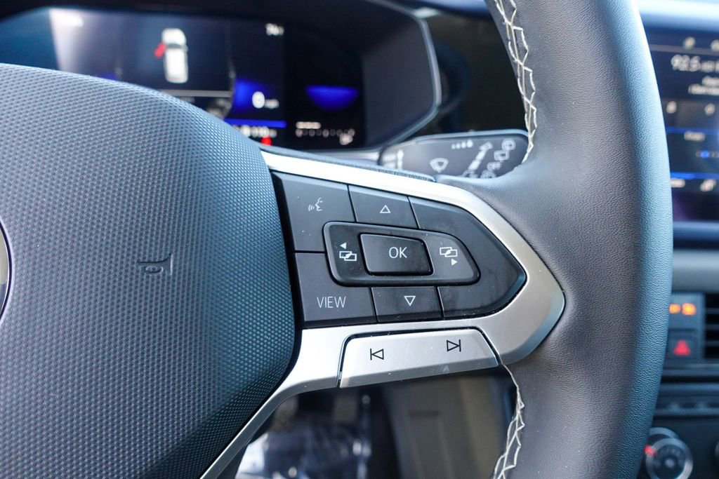 Used 2022 Volkswagen Taos SE image 17