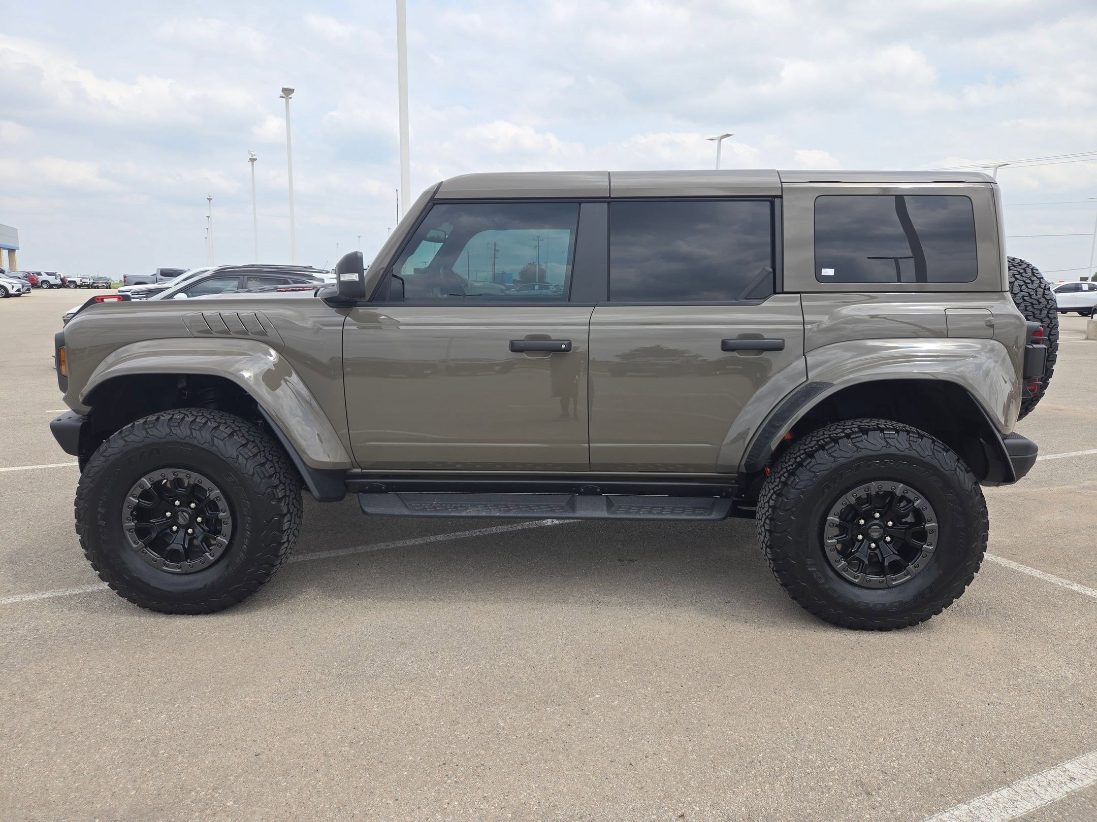 Used 2025 Ford Bronco Raptor w/ Interior Carbon Fiber Pack image 6