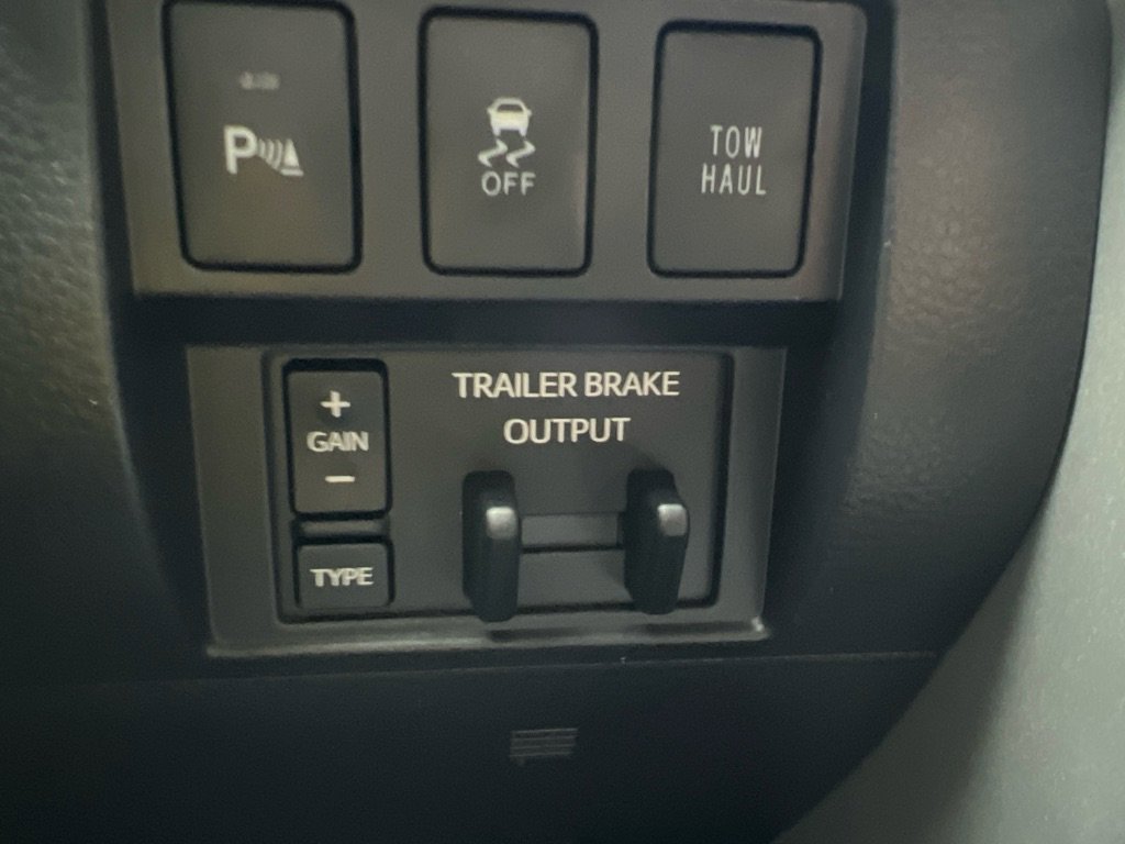 Used 2017 Toyota Tundra SR5 w/ TRD Off Road Package image 16