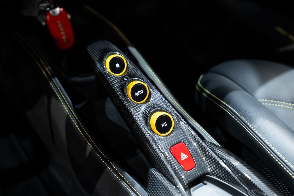 Certified 2022 Ferrari F8 Tributo image 37