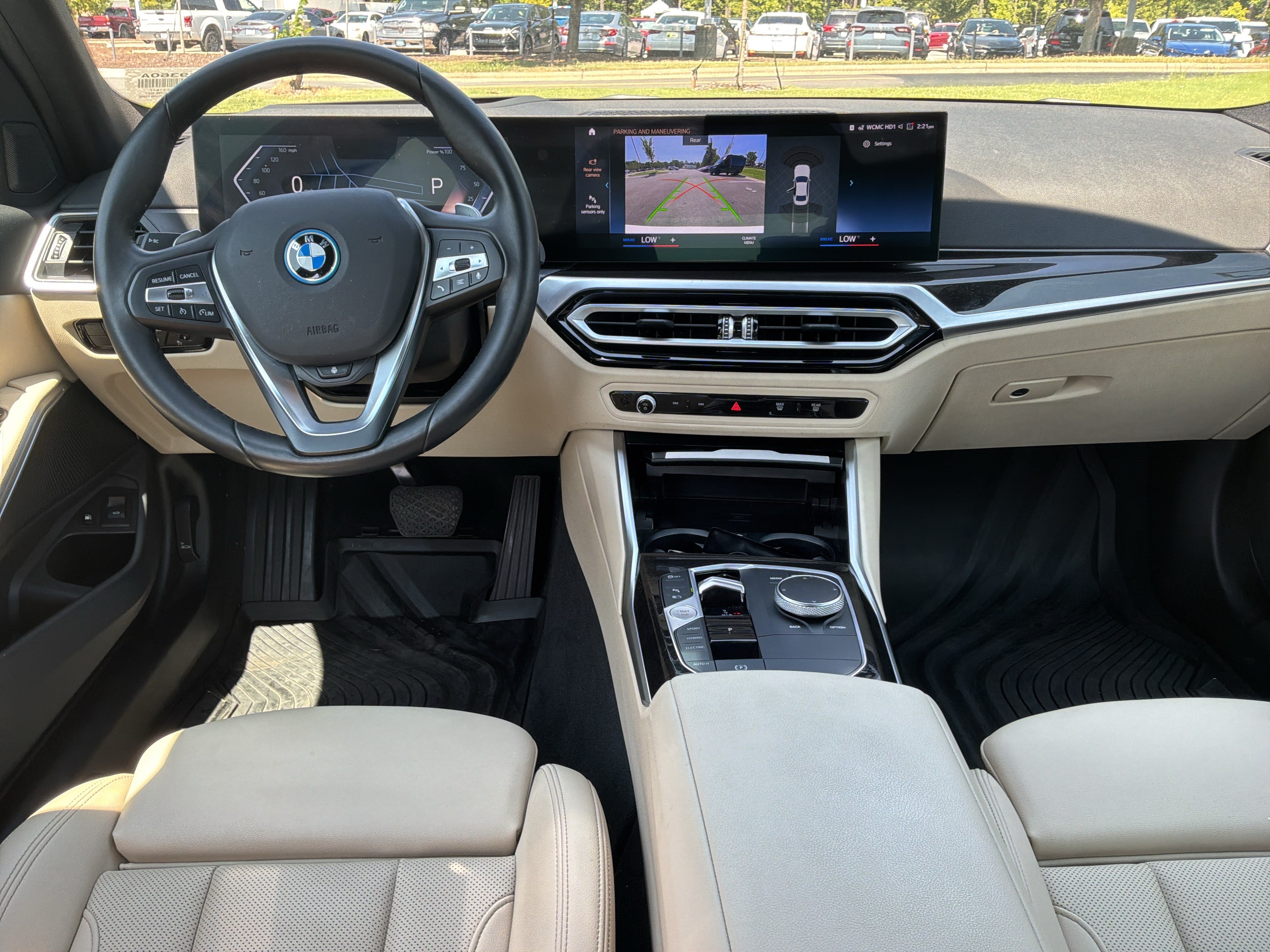 Used 2024 BMW 330e w/ Premium Package RWD image 29
