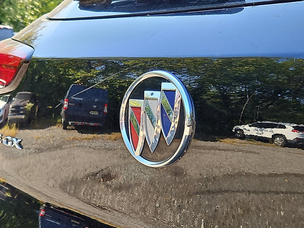 Used 2023 Buick Encore GX Essence w/ Experience Buick Package image 17