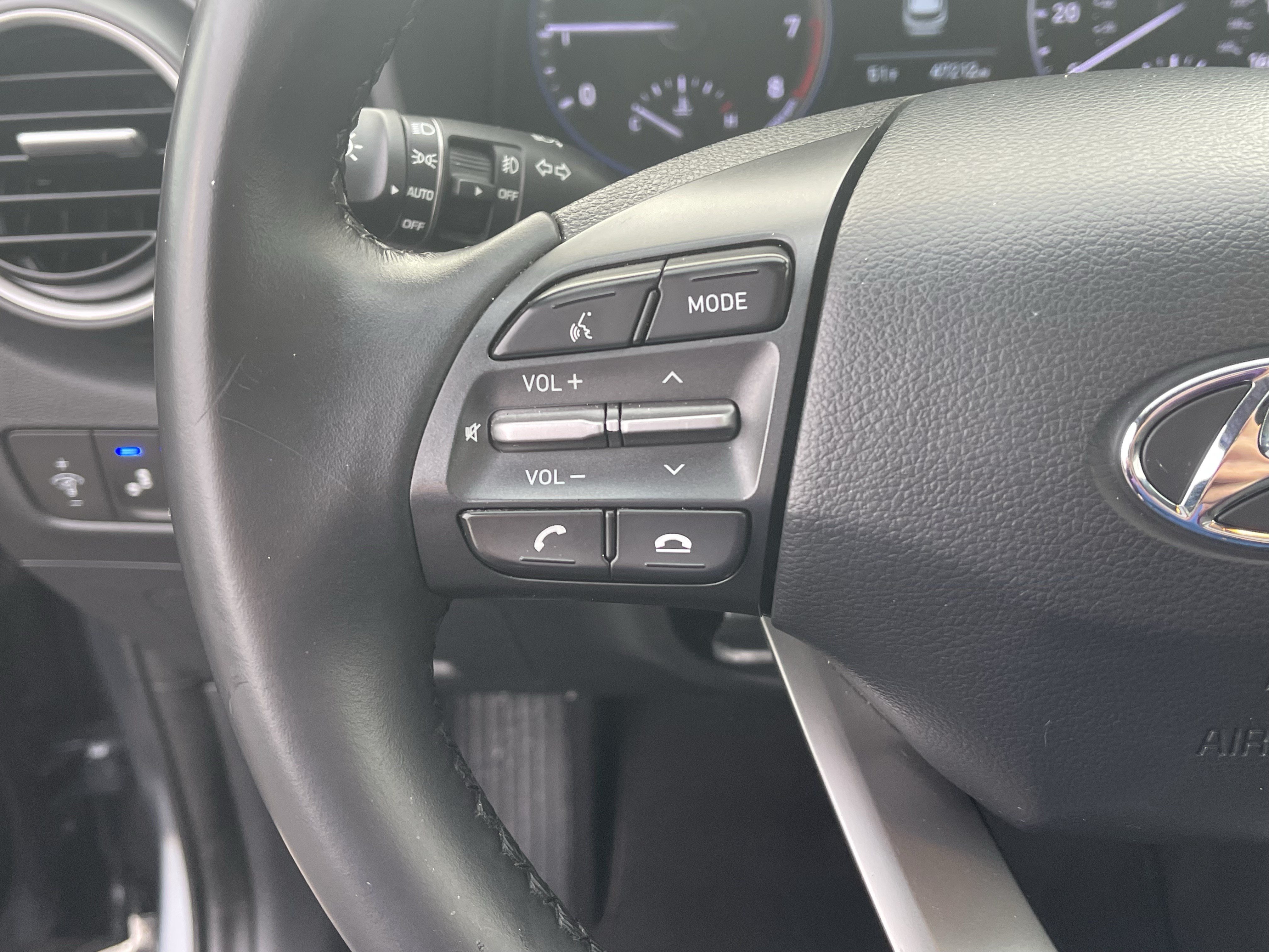 Used 2019 Hyundai Kona Limited FWD image 24