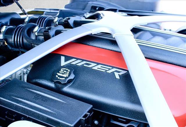 Used 2014 SRT Viper GTS w/ GTS Laguna Interior Package RWD image 3