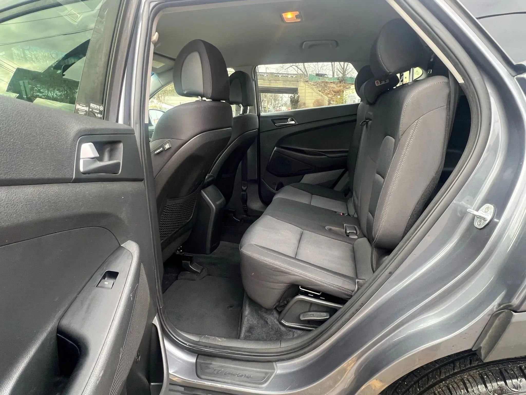 Used 2017 Hyundai Tucson SE image 28