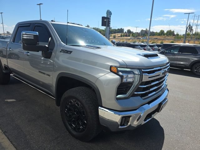 Used 2025 Chevrolet Silverado 3500 LTZ w/ LTZ Plus Package AWD/4WD image 3