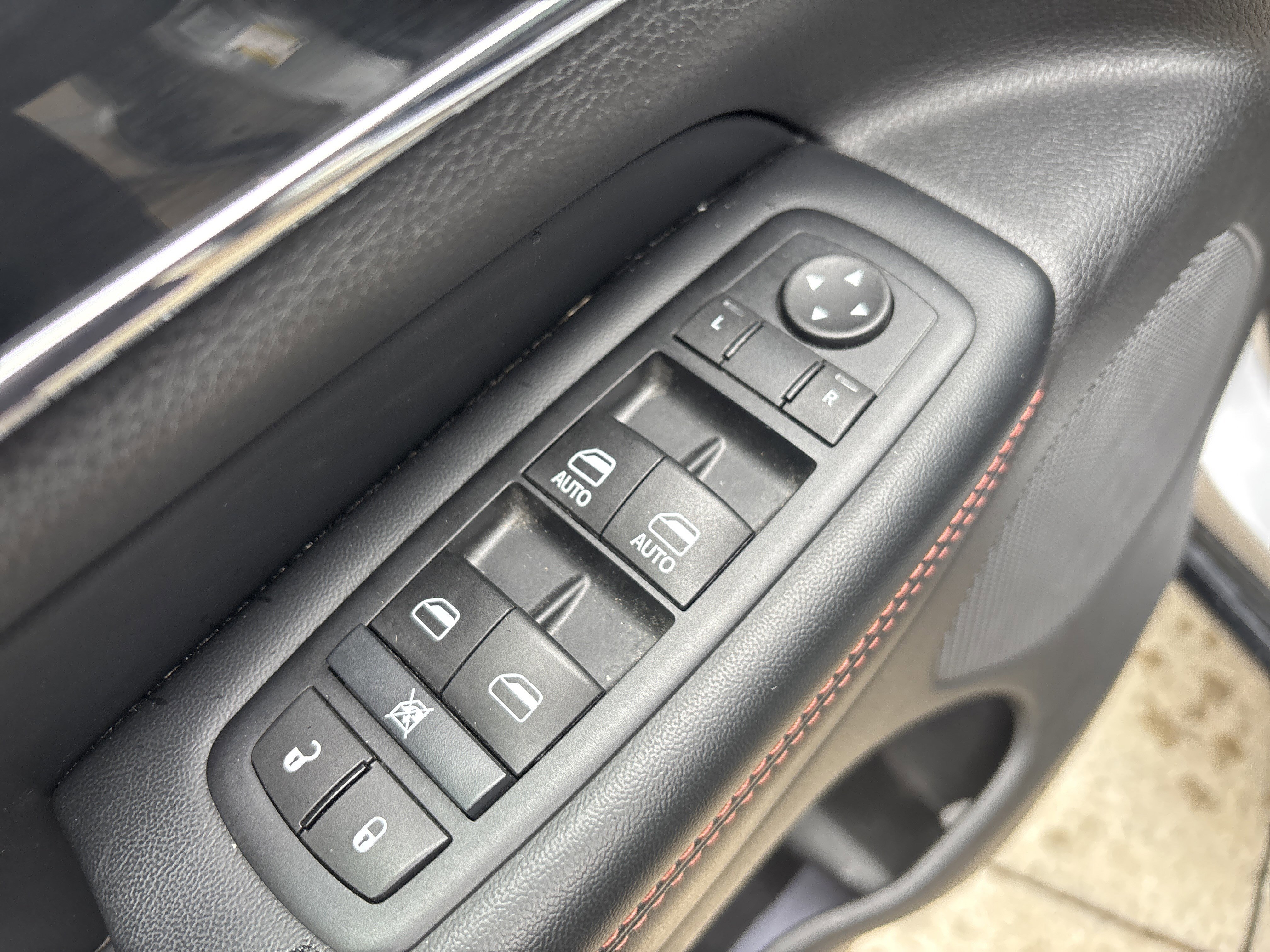 Used 2016 Jeep Grand Cherokee Limited 75th Anniversary AWD/4WD image 12