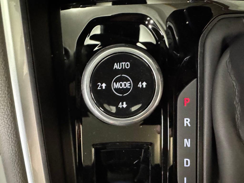 New 2026 Chevrolet Colorado ZR2 w/ Technology Package AWD/4WD image 14