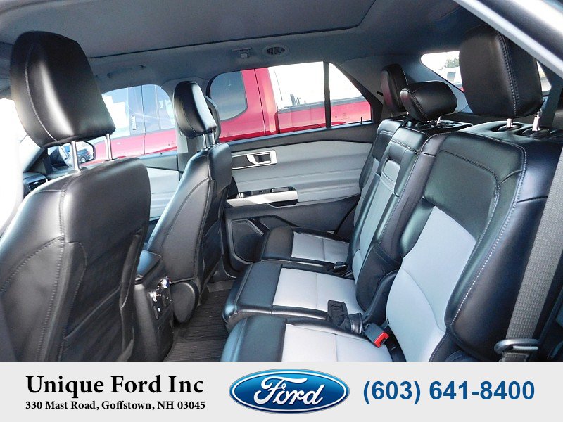 Used 2022 Ford Explorer XLT w/ Equipment Group 202A AWD/4WD image 11