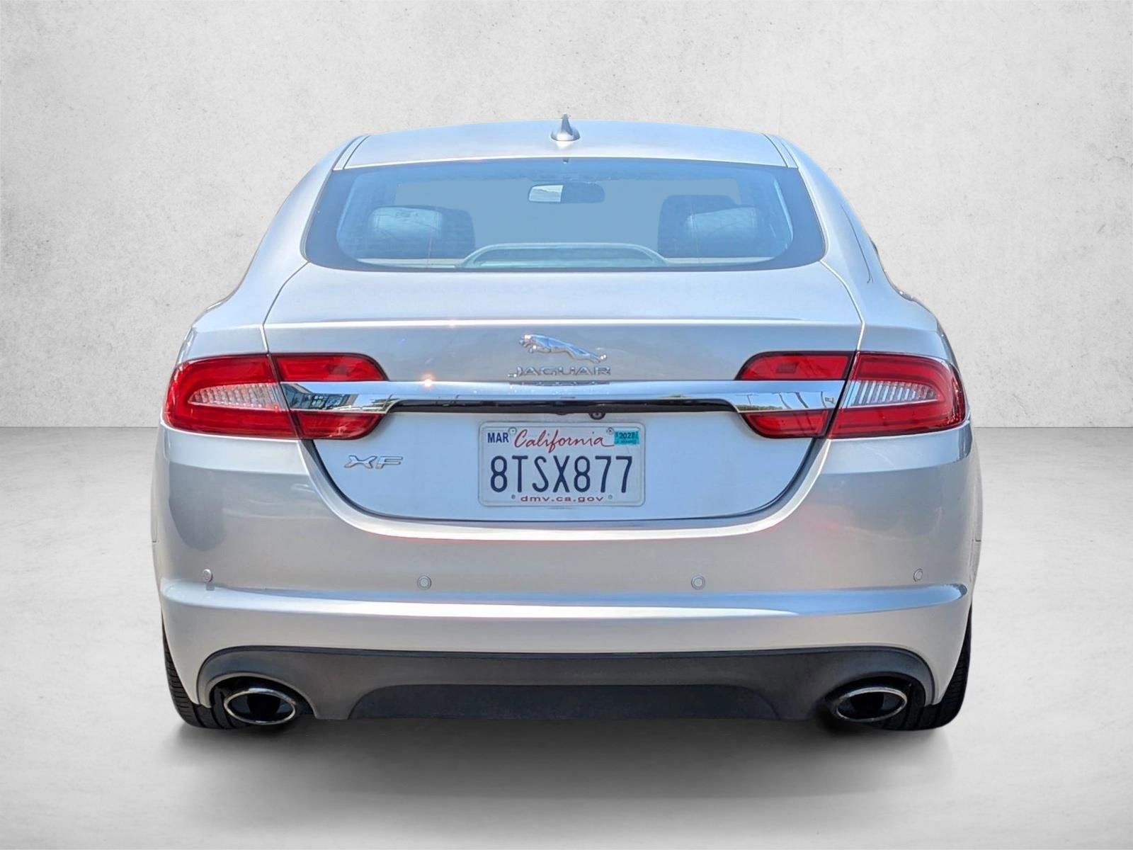 Used 2015 Jaguar XF Premium RWD image 7