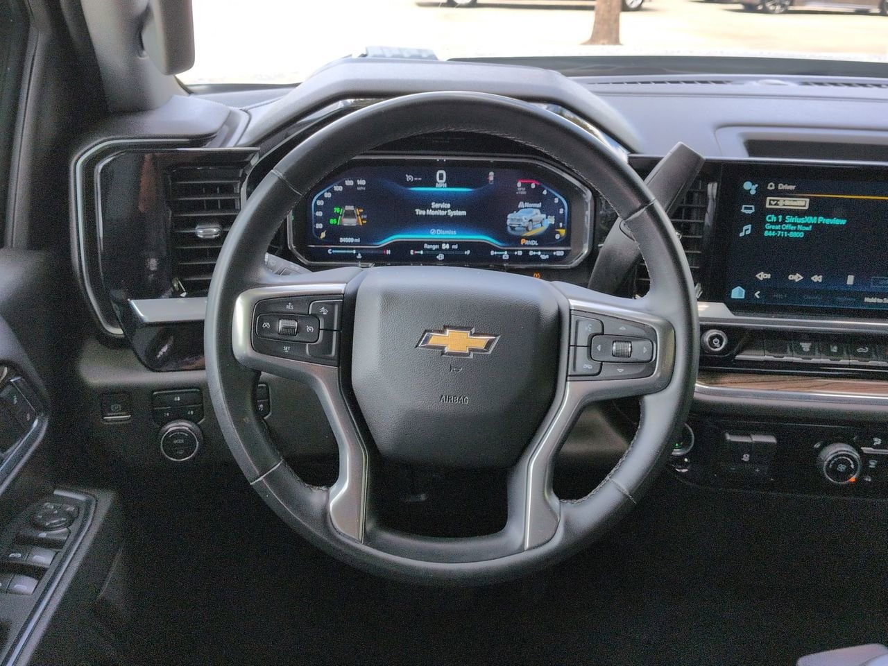 Used 2024 Chevrolet Silverado 2500 LT AWD/4WD image 11