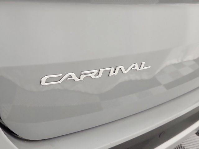 Used 2024 Kia Carnival EX FWD image 7