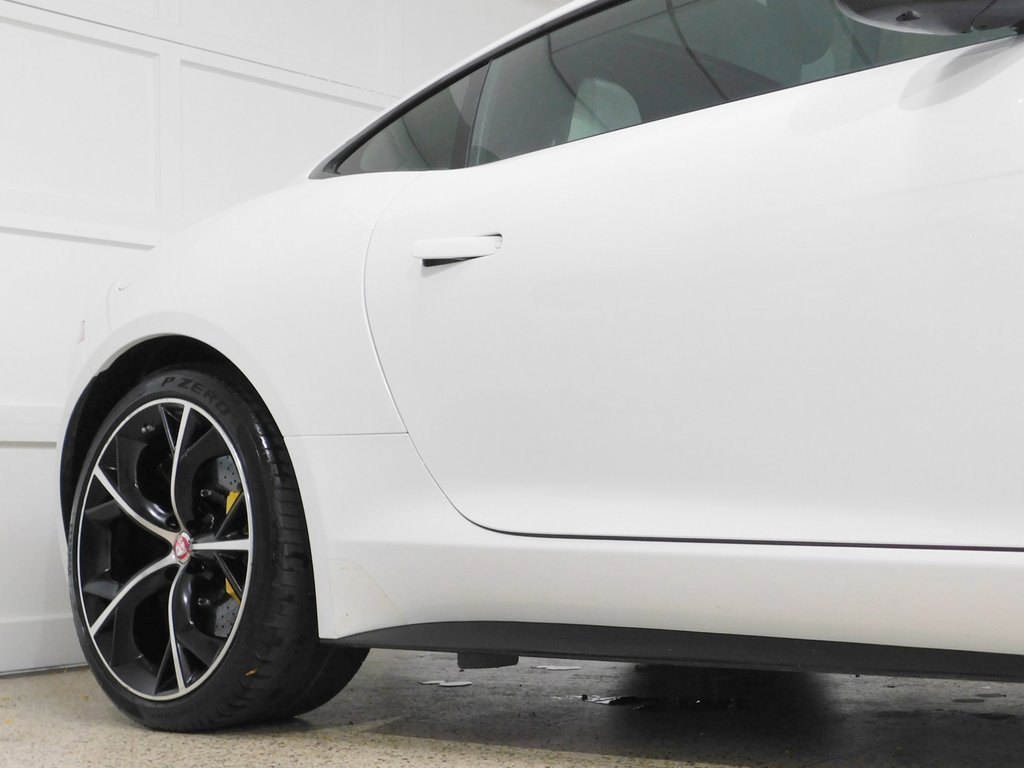 Used 2015 Jaguar F-TYPE R image 14