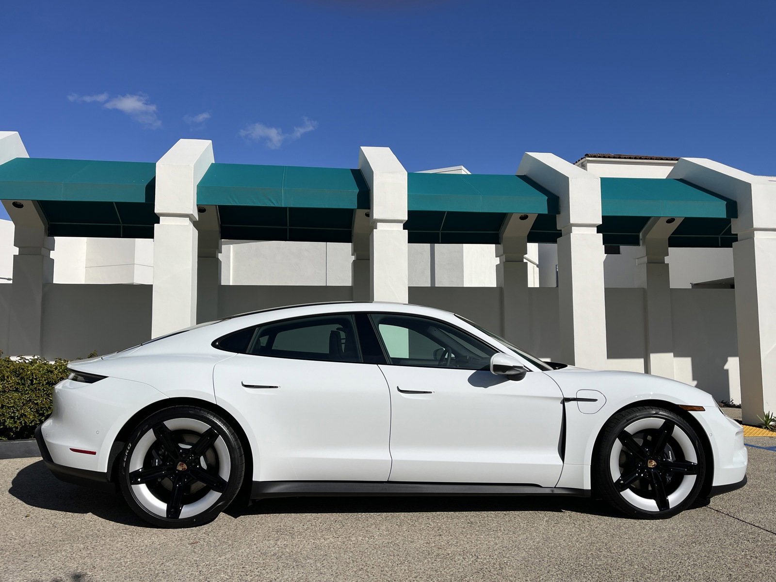 New 2025 Porsche Taycan image 8