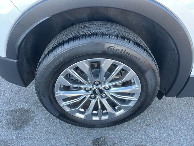 Used 2024 Cadillac XT4 Premium Luxury AWD/4WD image 21